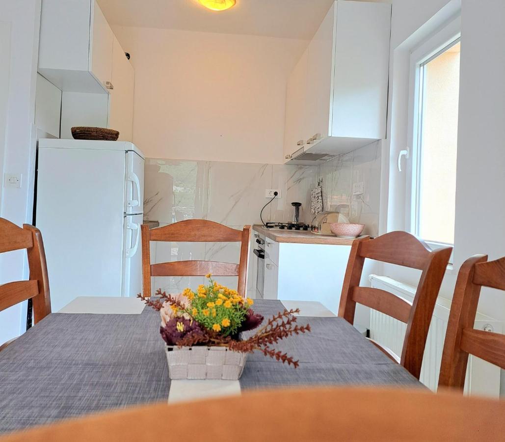 Open Sea Apartmani Гребащиця Екстер'єр фото