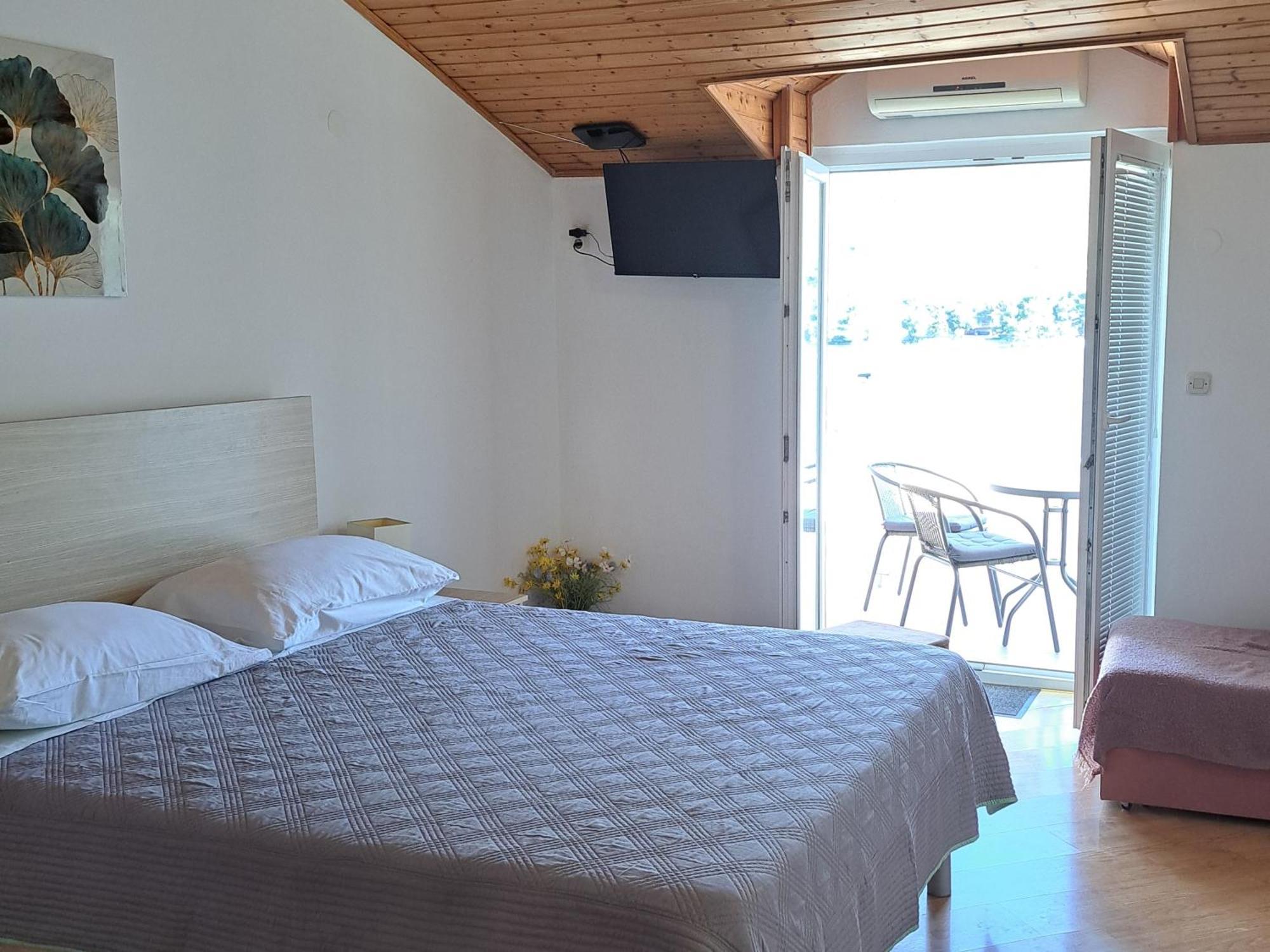 Open Sea Apartmani Гребащиця Екстер'єр фото